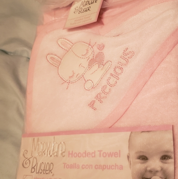 Kids Hooded Towel - Picture 2 of 3